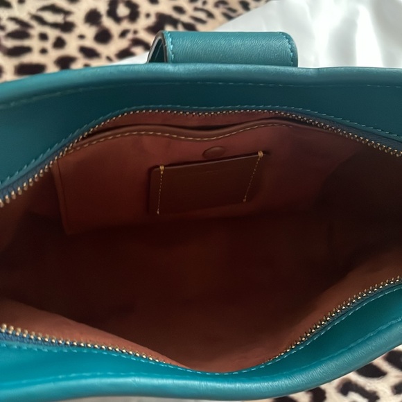 Brand New Coach Leather shoulder bag - Picture 5 of 7